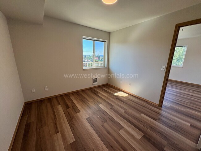 Building Photo - 139 Prince Ave