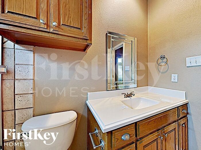 Building Photo - 10163 Trail Ridge Dr