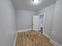 Building Photo - 3111 W Walnut St