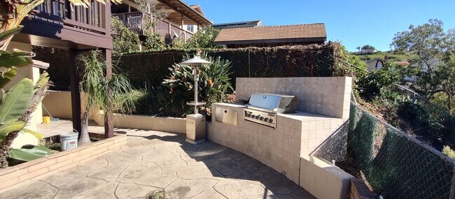 Building Photo - Upgraded Two Story Home - Bay Ho - View Lot - Central AC