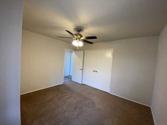 Building Photo - 6263 Vineland Ave