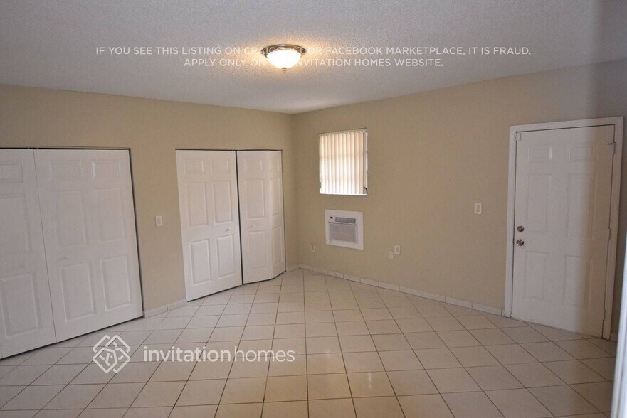Building Photo - 1411 SW 139th Ave