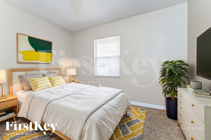 Building Photo - 1415 Marigold Dr