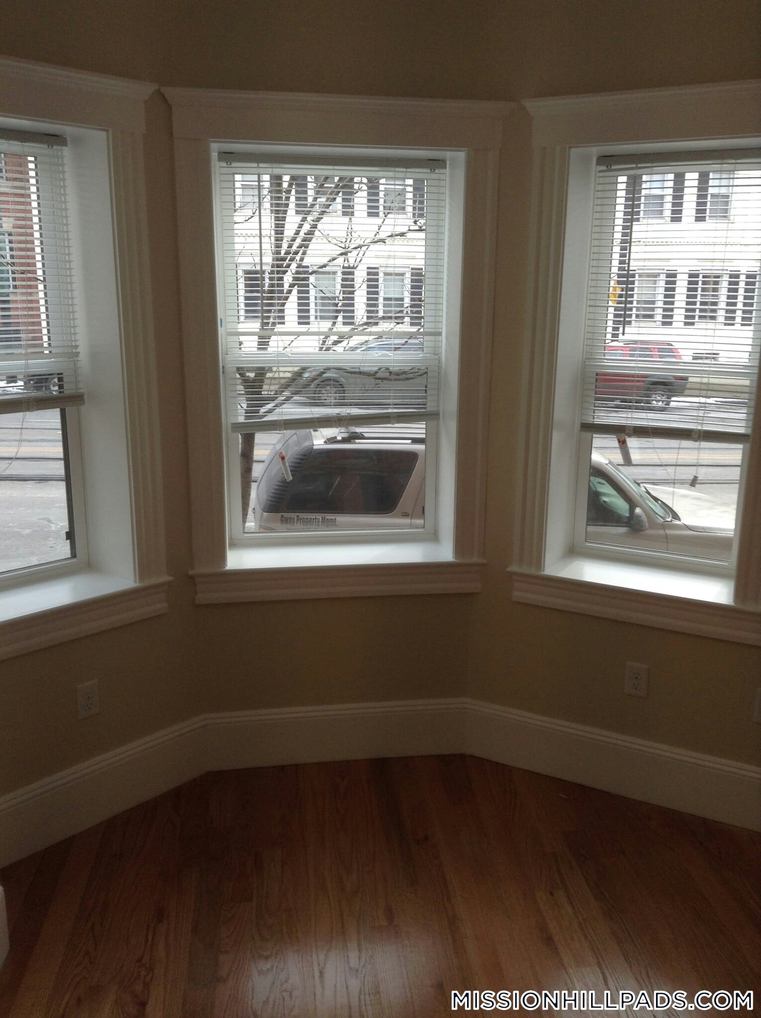 Building Photo - 887 Huntington Ave