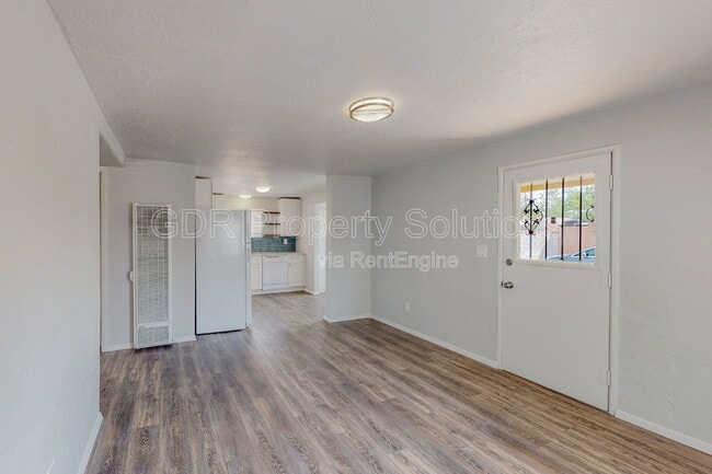 Building Photo - 1717 Griegos Rd NW