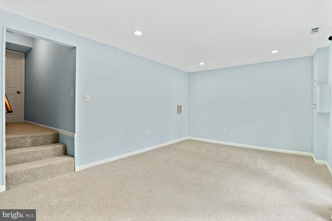 Building Photo - 9553 Cherry Oak Ct