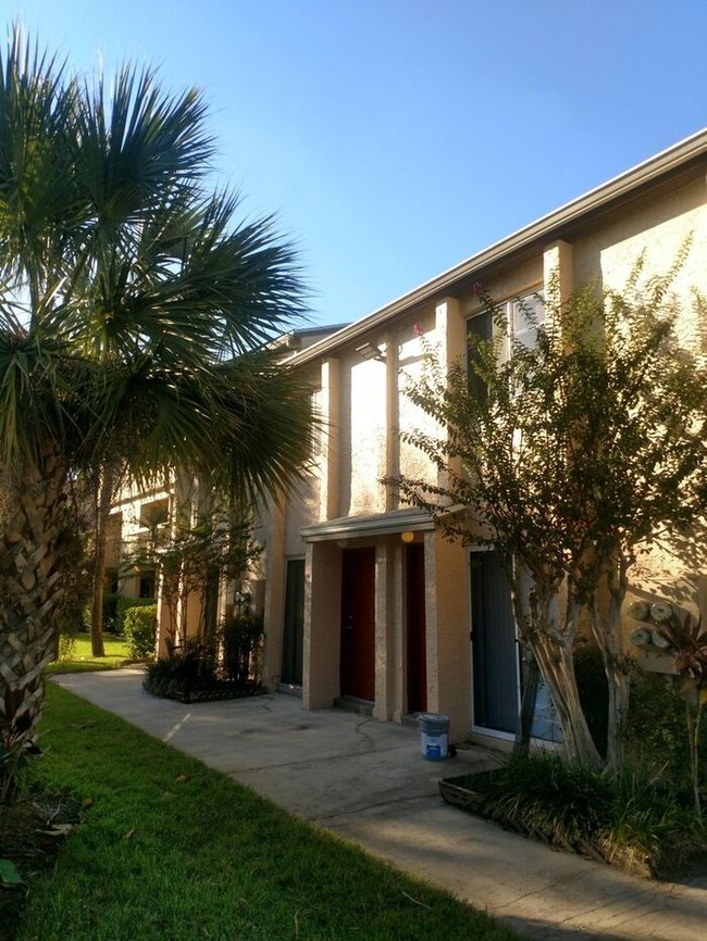 Primary Photo - Townhome in Avalon Condominiums, Orlando