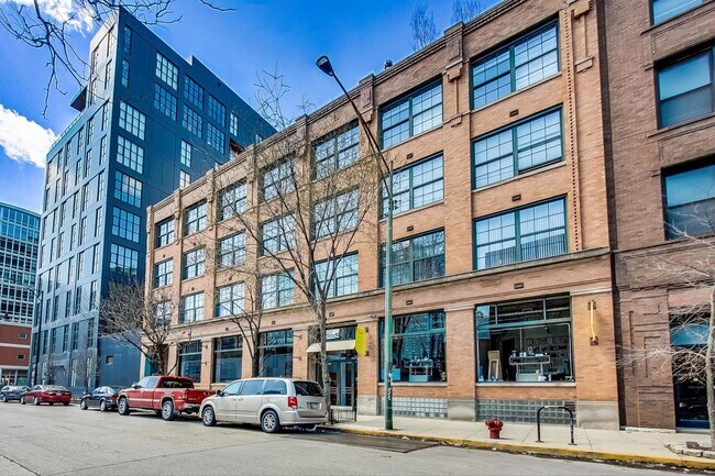Primary Photo - 110 N Peoria St