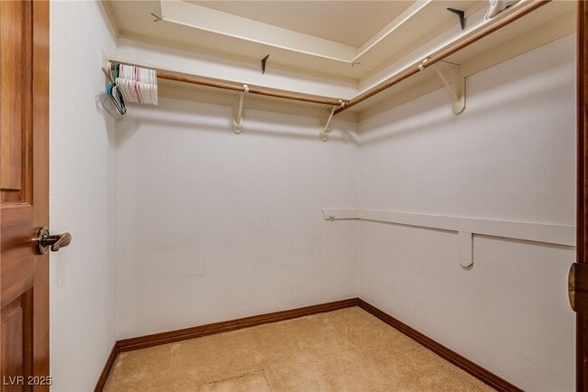Building Photo - 5242 Dickens Dr