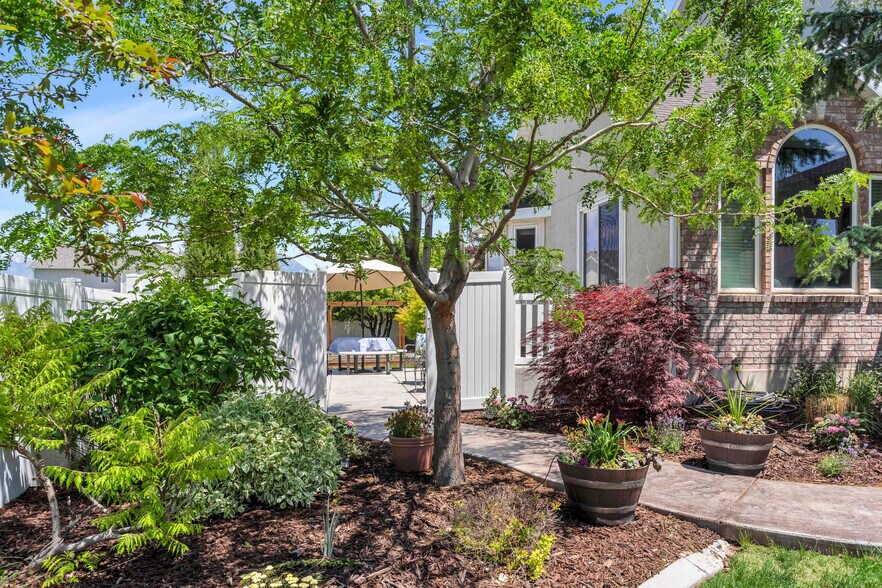 Building Photo - 9959 S Eden Point Cir