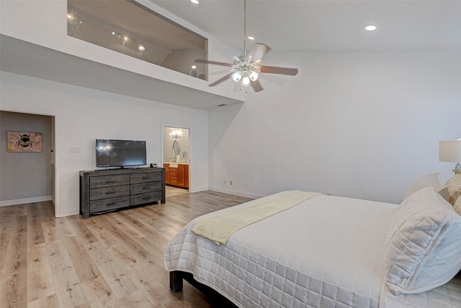 Building Photo - 8077 El Mundo St