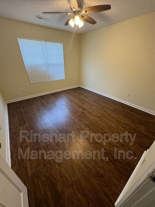 Building Photo - 1038 Park Meadow Dr