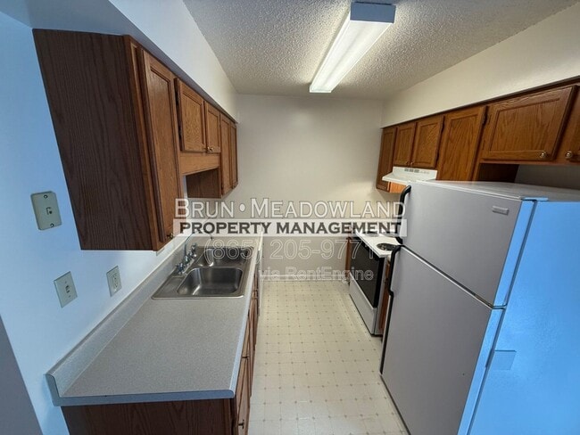 Building Photo - 6523 Doe Creek Way