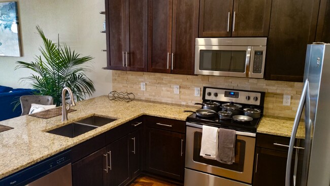 Building Photo - 1520 Fannin St