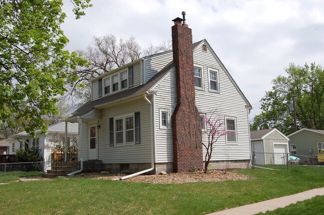 Building Photo - Great house in NE Lincoln!