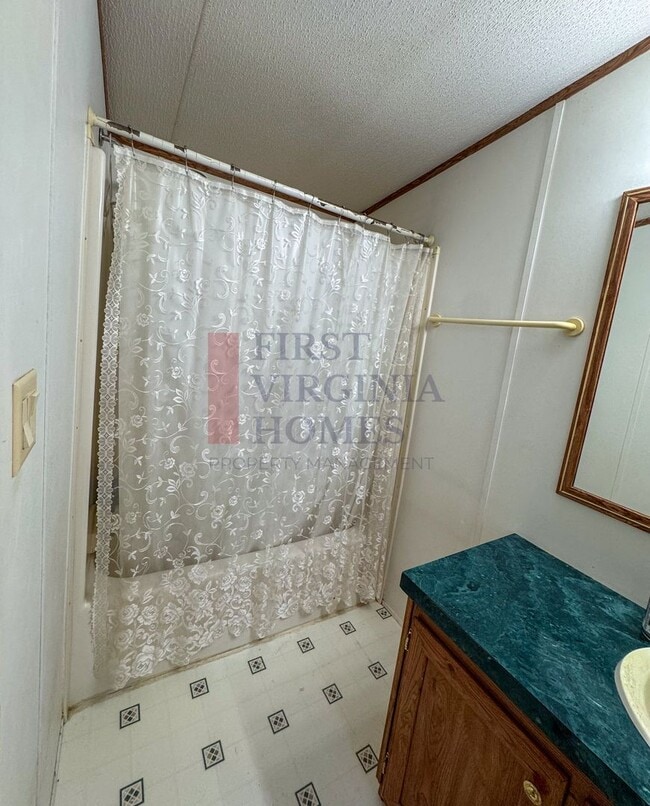 Building Photo - 3Bed/2Bath Single Wide Home