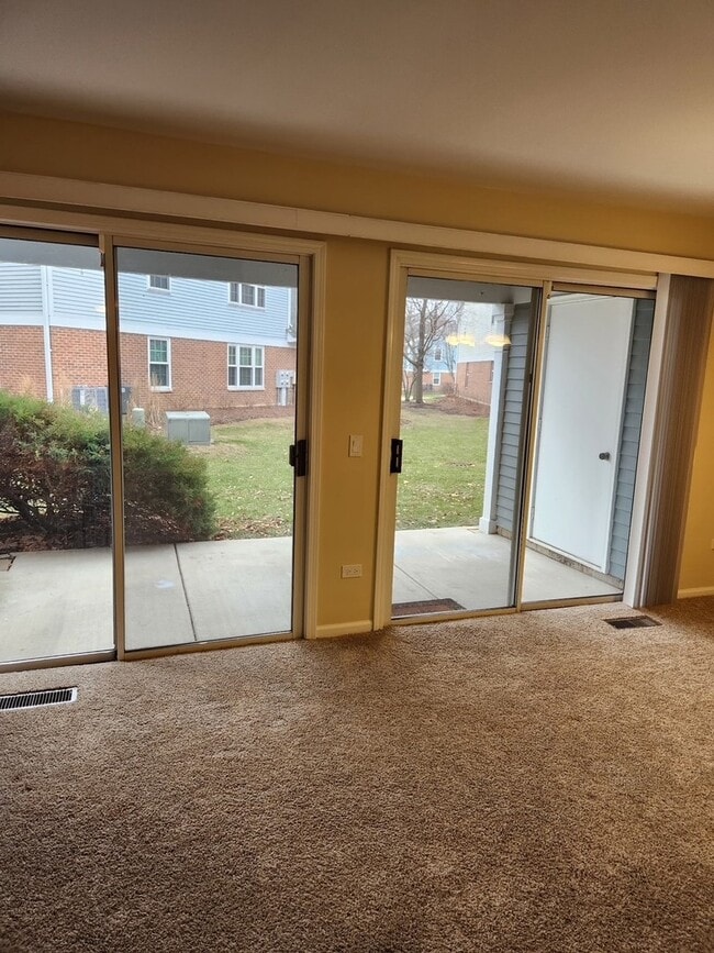 Building Photo - 1403 Plum Ct