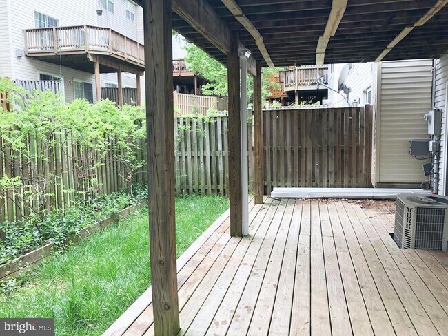 Building Photo - 47403 Darkhollow Falls Terrace