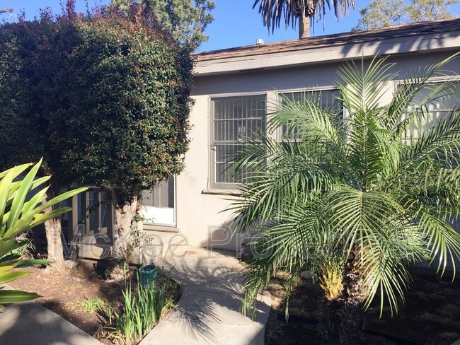 Primary Photo - 2634 Myrtle Ave