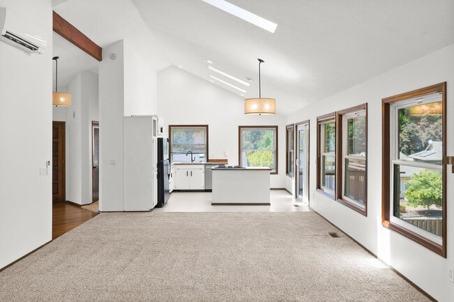 Building Photo - 3 Bedroom, 2.5 Bathroom Home Nestled in the Heart of Picks Landing Neighborhood