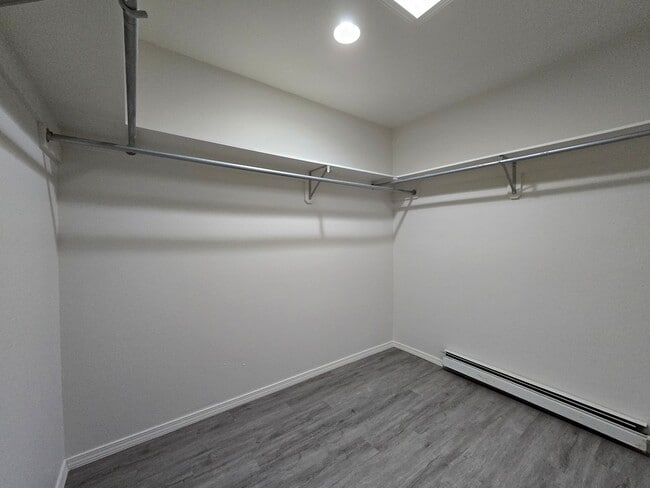 Building Photo - 522B Juniper