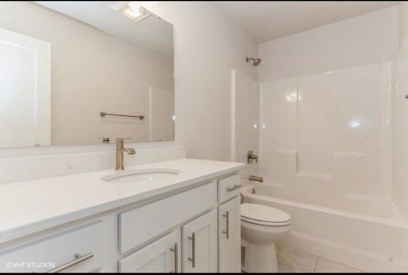 Building Photo - 2242 Denison Ave