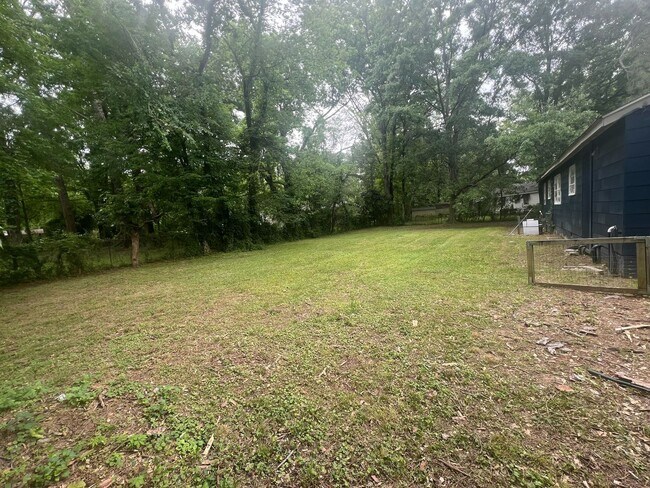 Building Photo - Nice 4 Bed 1.5 Bath in North Jackson