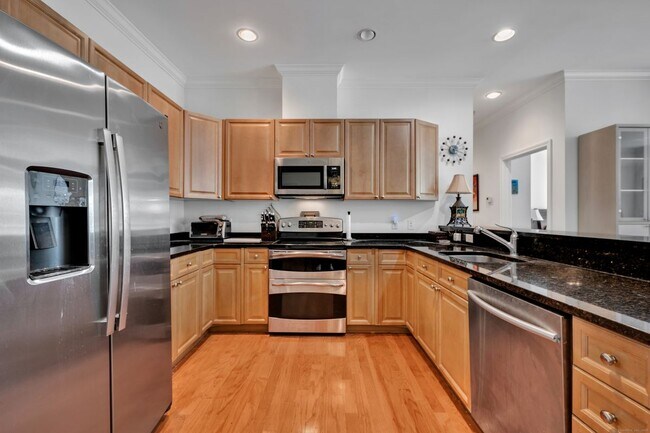 Building Photo - 1 King Philip Dr