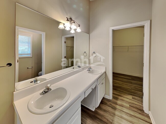 Building Photo - 2085 Morgans Run Trl