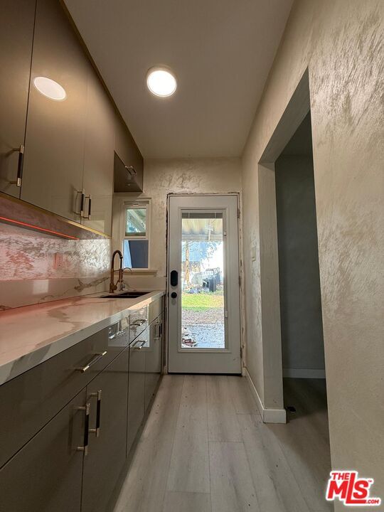 Building Photo - 674 Estelle Ave