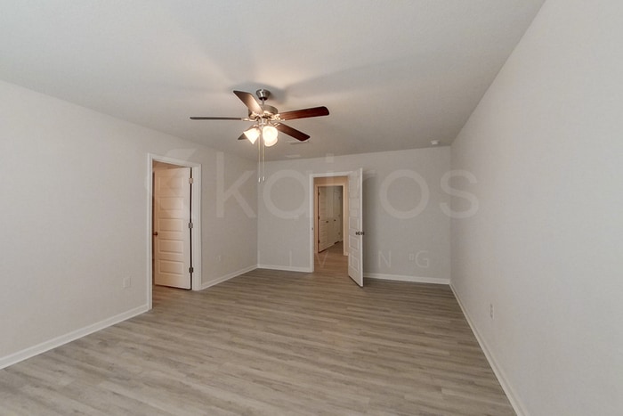 Building Photo - 245 Monarch Ln