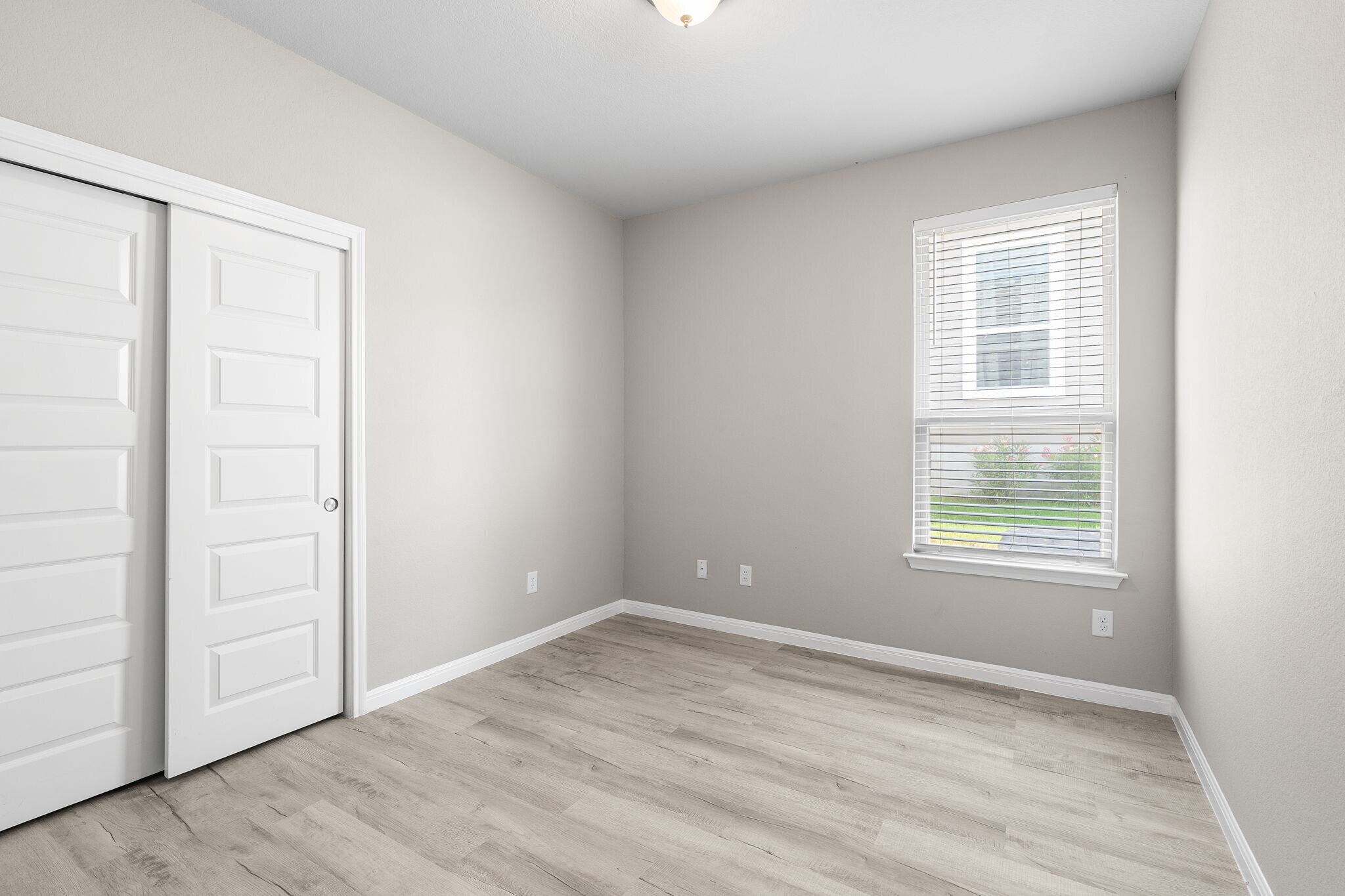 Building Photo - 313 McLintock Rd