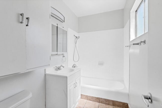 Floorplan - 709-15 Northgate