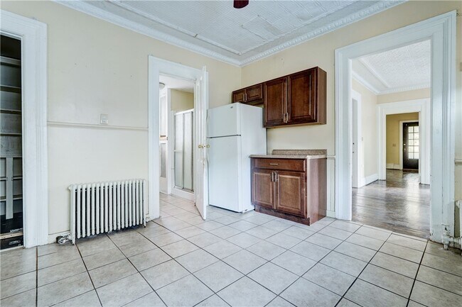 Building Photo - 416 Gregory St