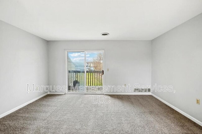 Building Photo - 118 Talon Pl