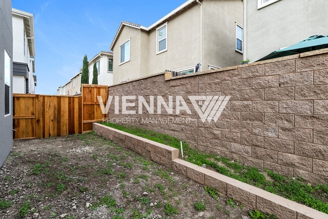 Building Photo - 1172 Bengal Lp