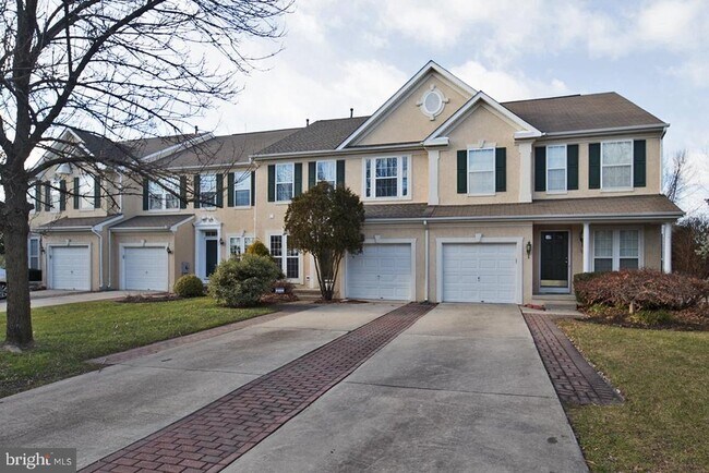 Building Photo - 30 Bridle Ct