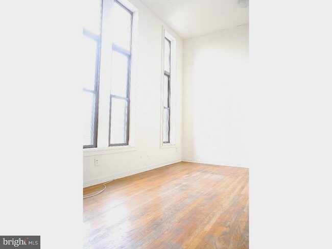 Building Photo - 409-15 S 11th St