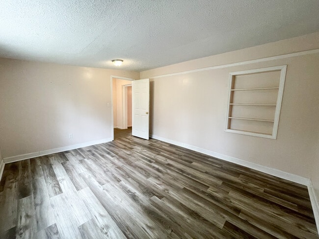 Building Photo - 331 Woodberry Rd