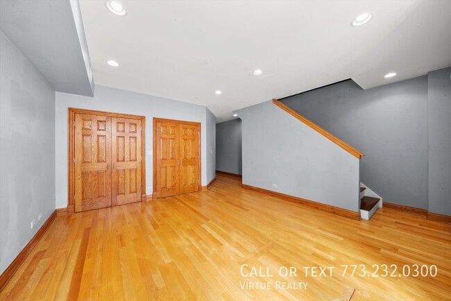 Building Photo - Historic Home in the Heart of Pilsen FOR RENT