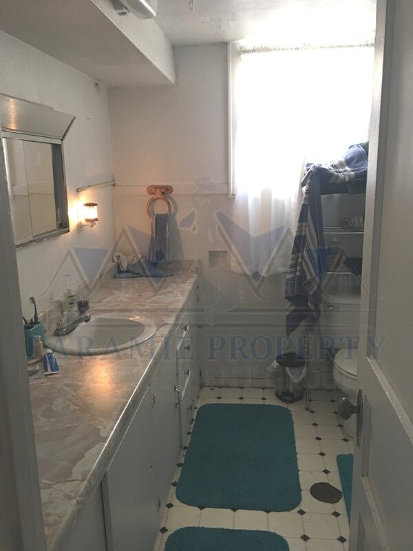 Building Photo - 315 E Flint St