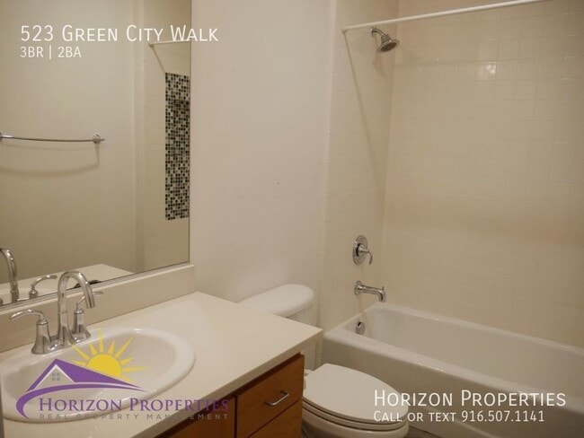 Building Photo - 523 Green City Walk