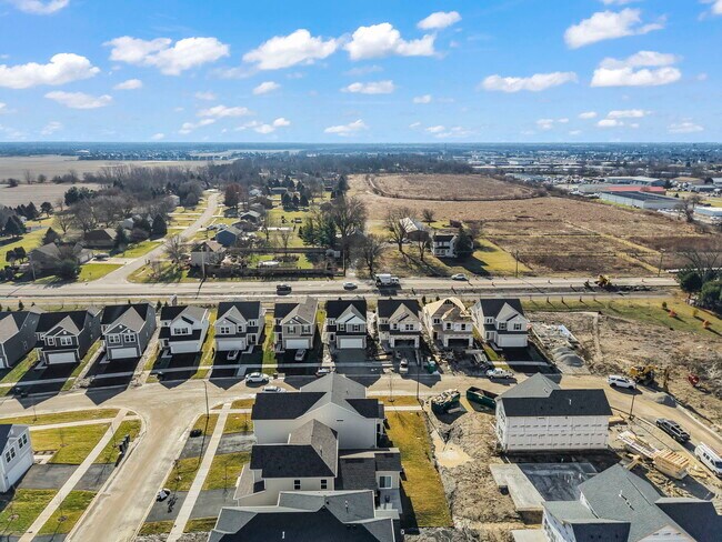 Building Photo - 2727 Lawlor Ln