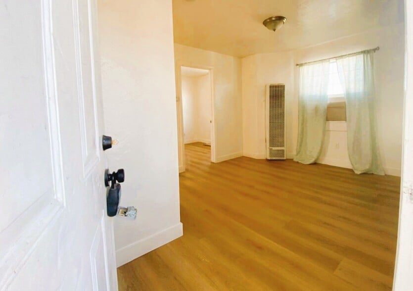 Building Photo - 15544 Eighth St