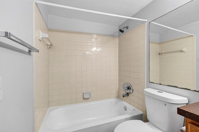 Building Photo - TWO BEDROOM ONE BATHROOM!! MOVE IN READY!! WATERFRONT COMMUNITY!!
