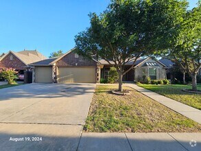 Building Photo - 3 (Bed)/2.5 (Bath) w/ Storm Shelter and Po...