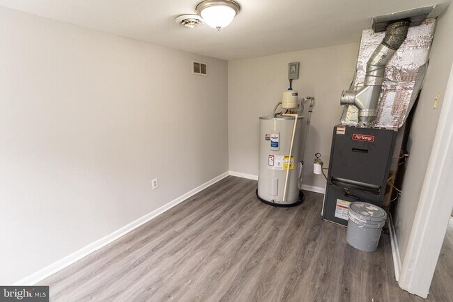 Building Photo - 11700 San Domingo Rd