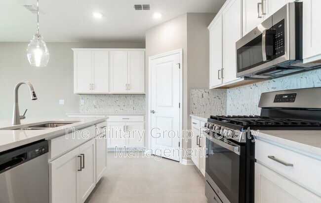 Building Photo - 246 Cherry Elm Dr