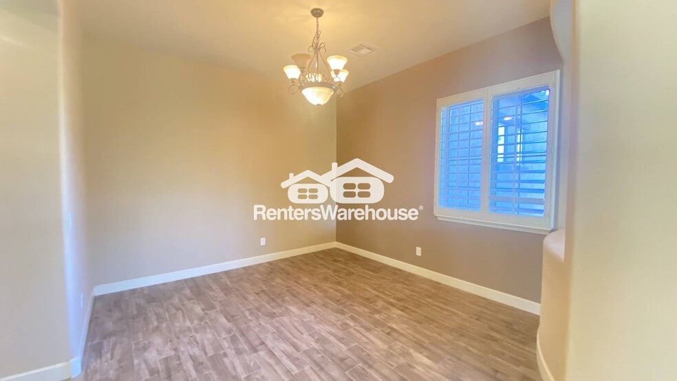 Building Photo - 3963 E Elmwood Pl