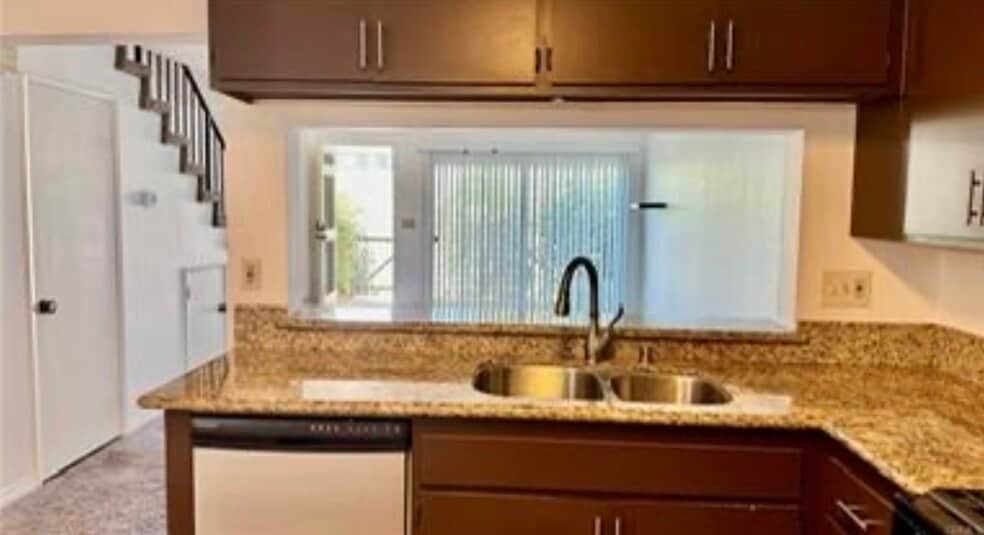 Building Photo - 1107 W Francis St